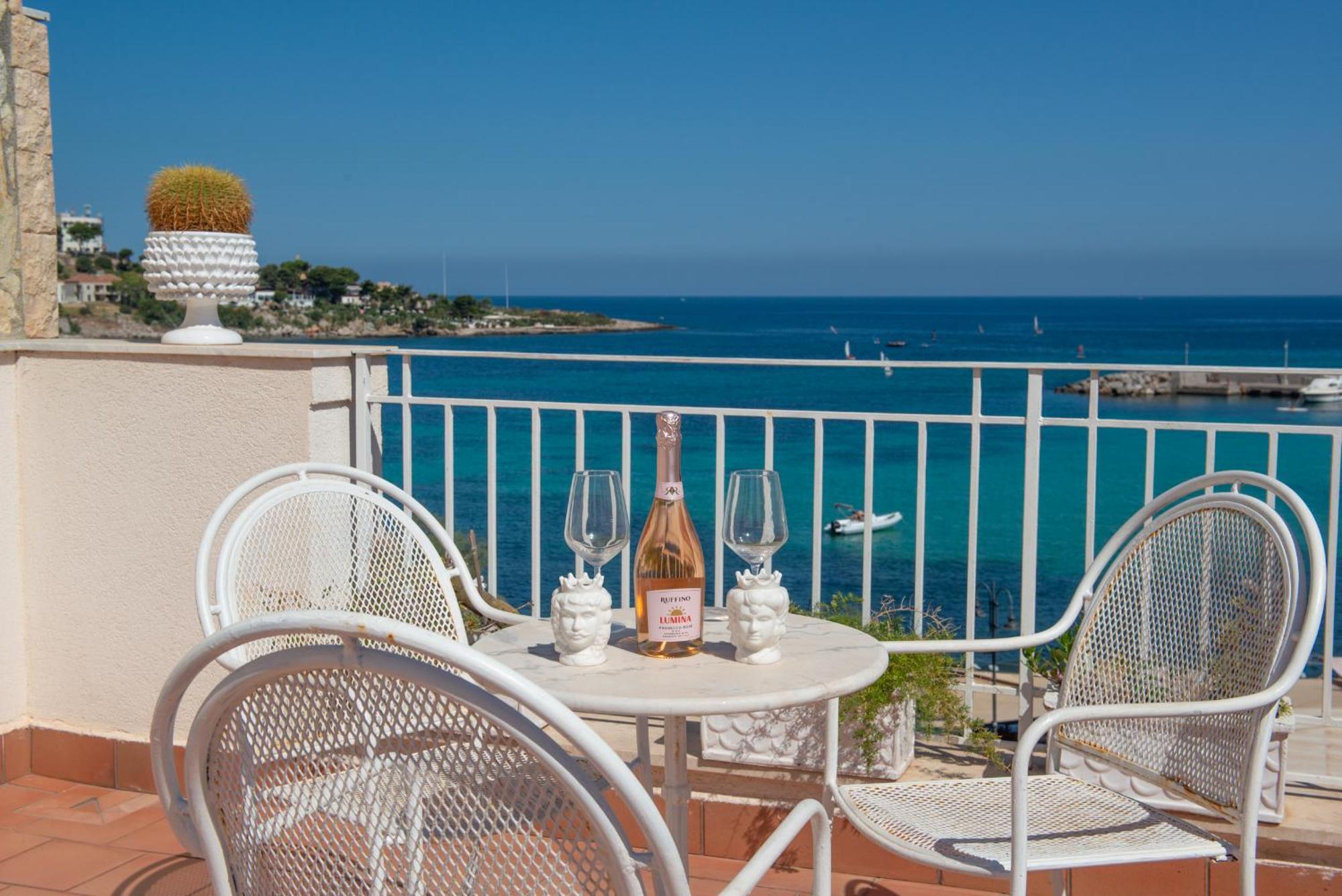 Palermo Mare Holidays Sferracavallo Bagian luar foto