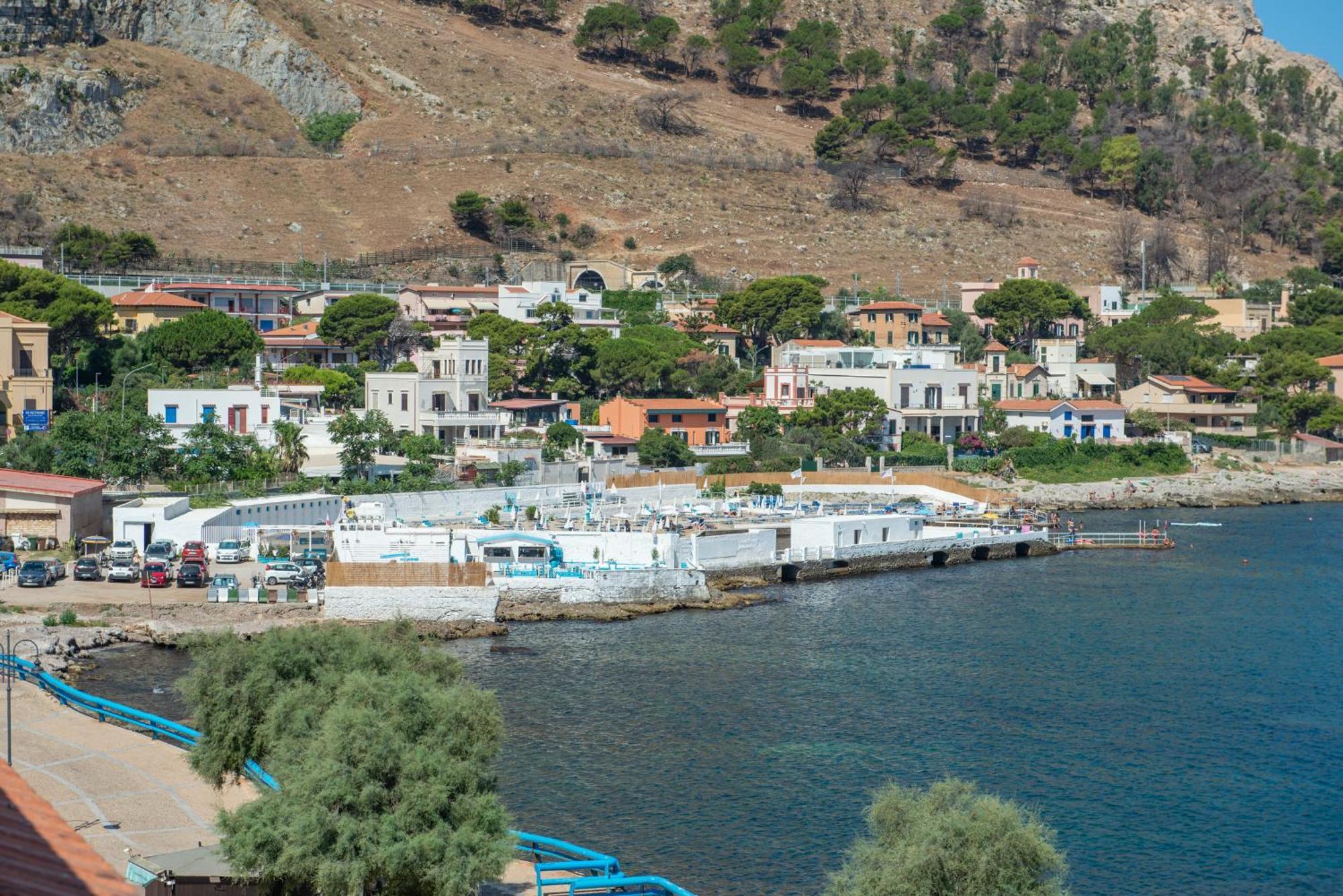 Palermo Mare Holidays Sferracavallo Bagian luar foto